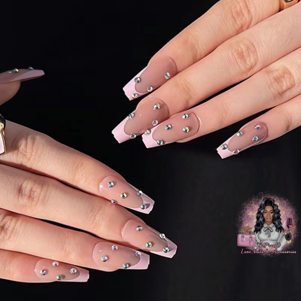 Pink Frenchie Nail Set💅🏾 Perfect for everyday wear ❤️ 🤗.
